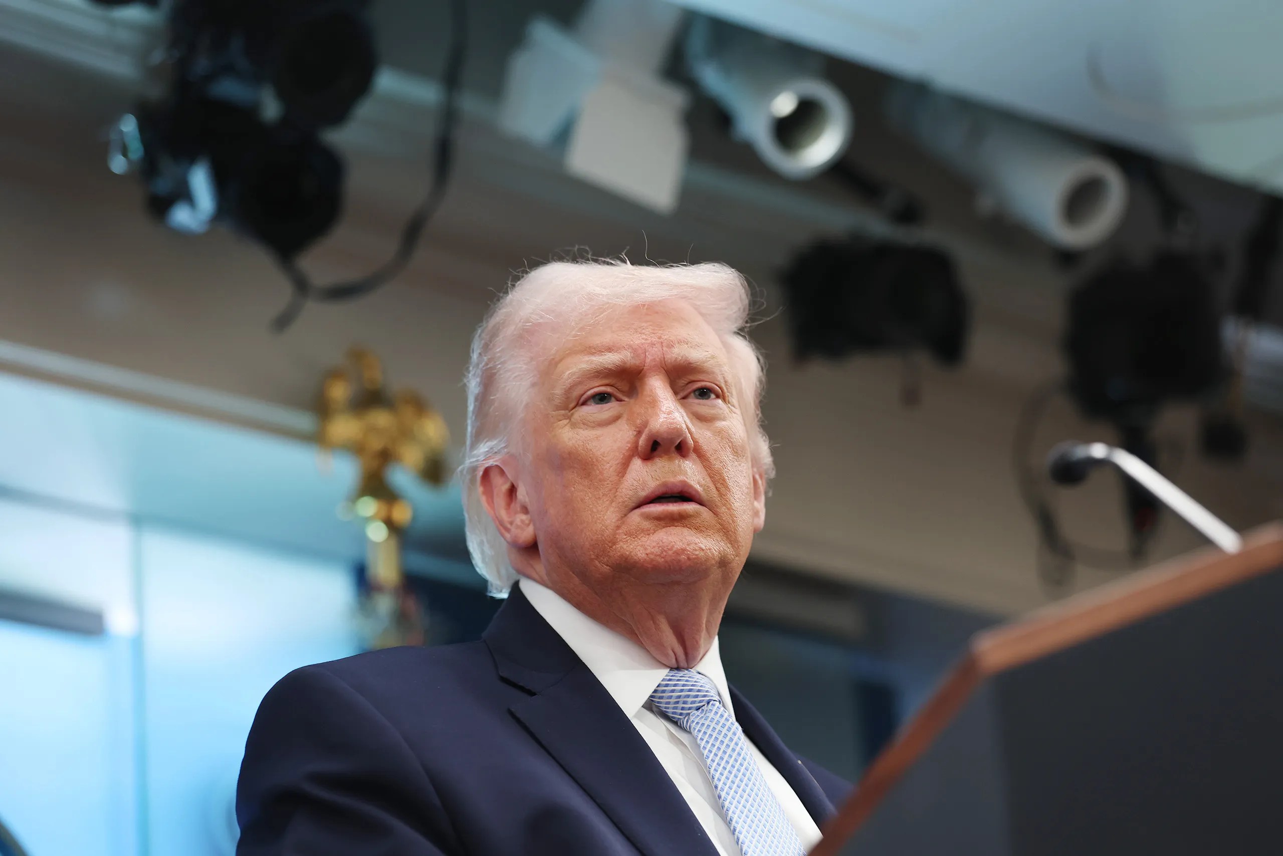 Trump Rejects Iran Deal — Bitcoin Reacts With Sharp Drop