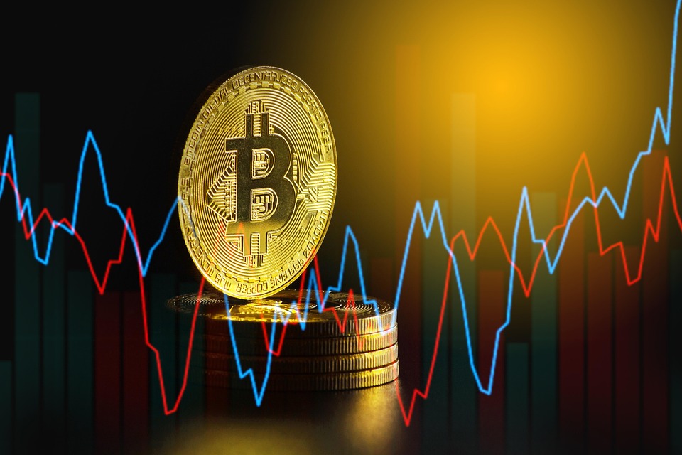 Analyst Who Predicted The Bitcoin Crash from $82,000 Reveals What’s